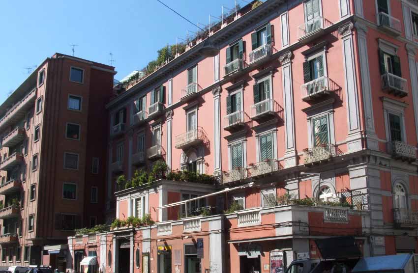 Palazzo storico di Via Mergellina 50