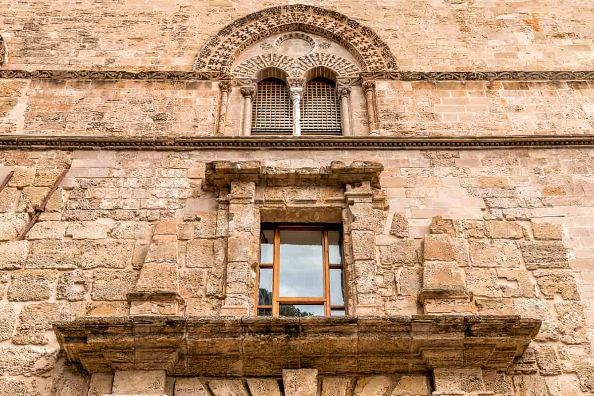 Interventi di consolidamento conservativo per superfici di rilevanza storico-architettonica